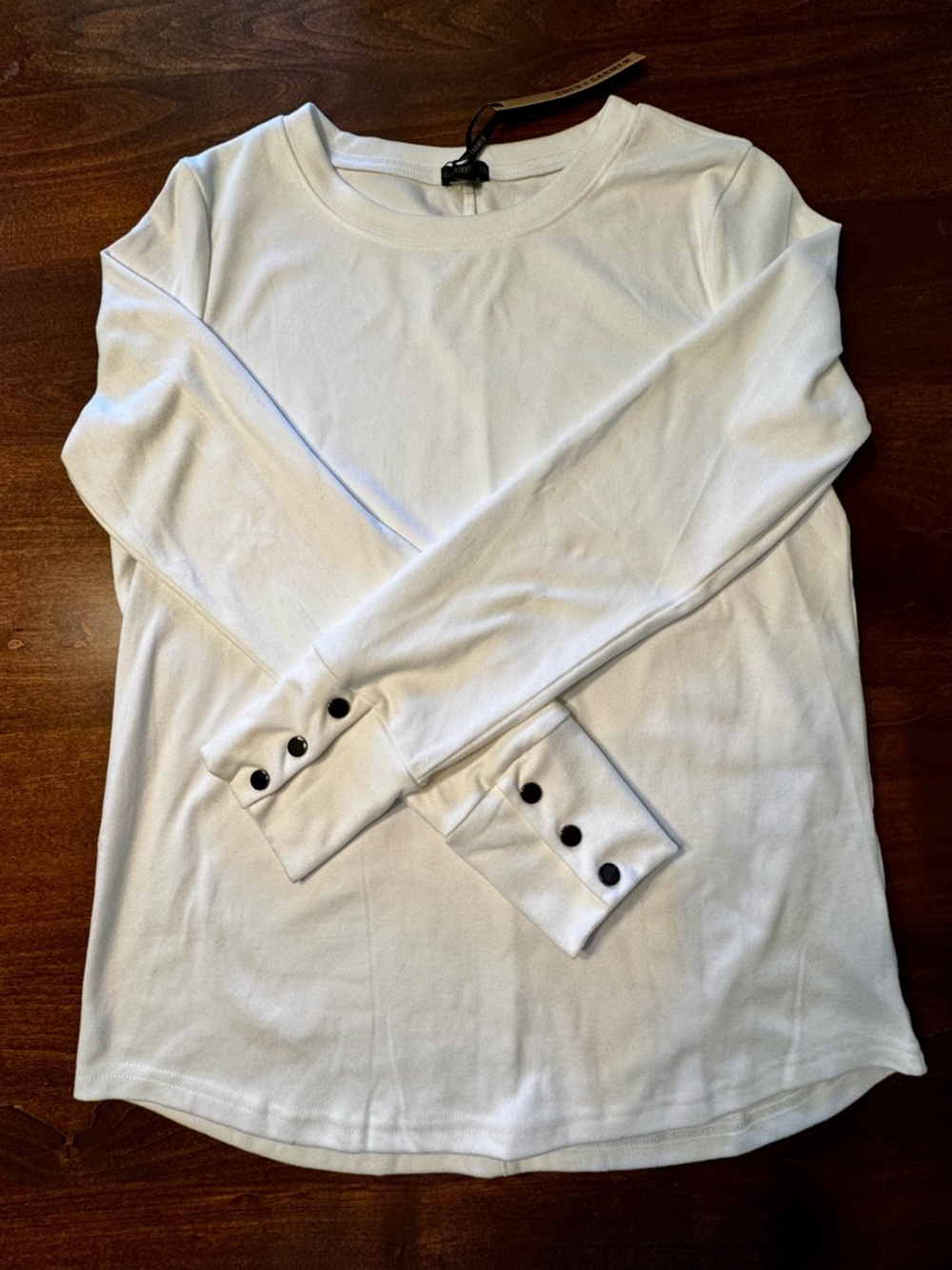 Alexis Super Soft Top With Snap Cuff